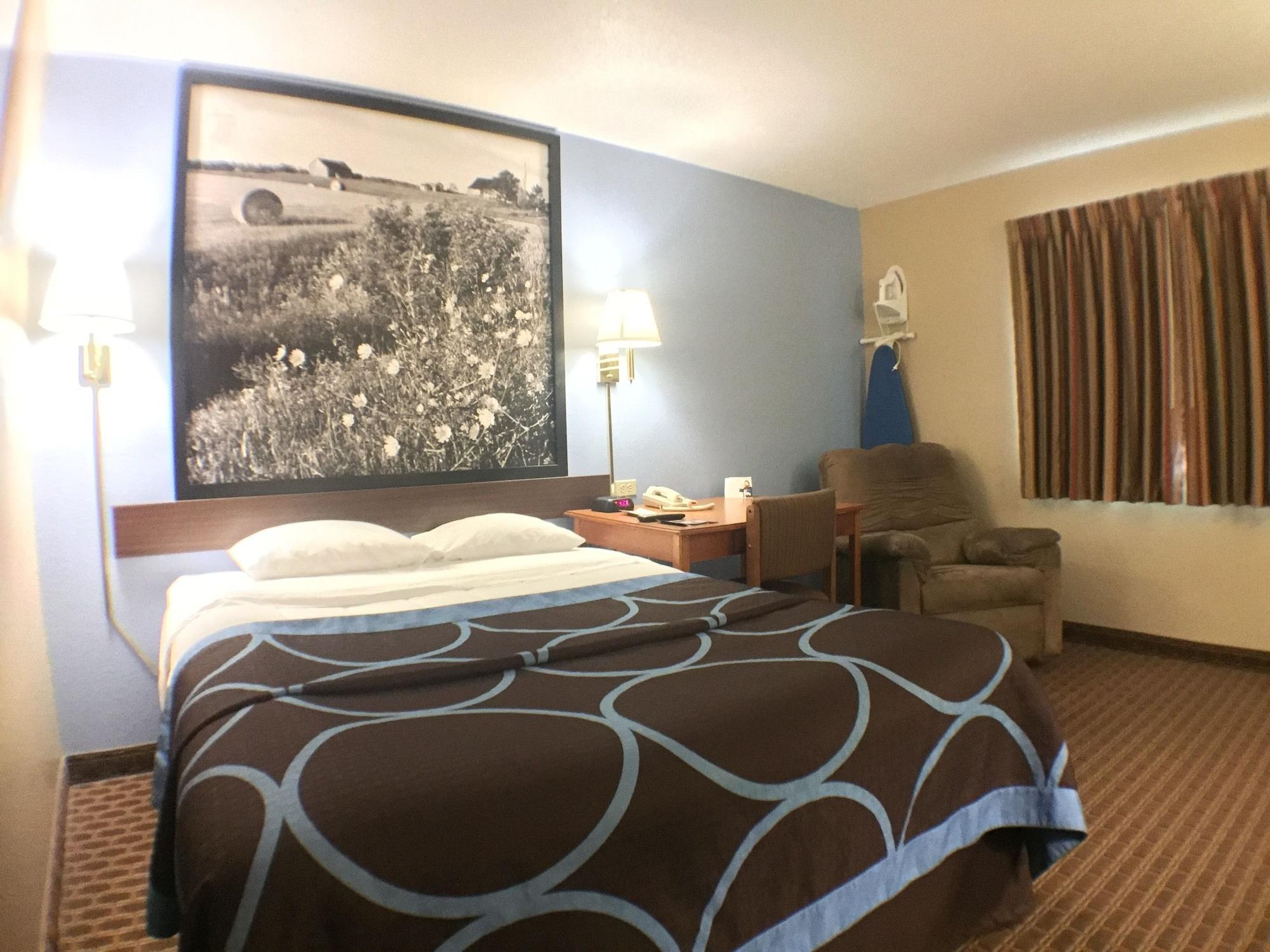 Super 8 By Wyndham Johnstown/Gloversville Exterior photo