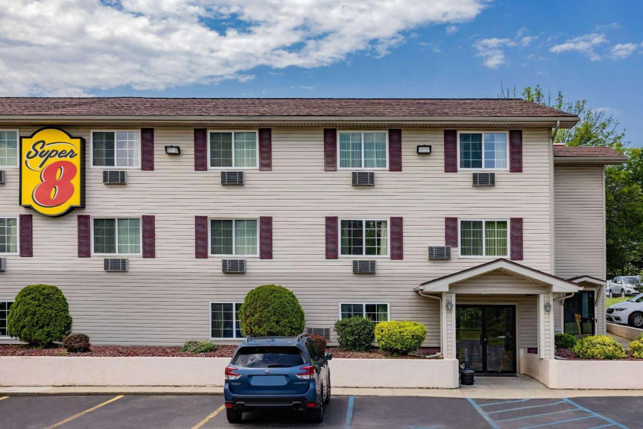 Super 8 By Wyndham Johnstown/Gloversville Exterior photo