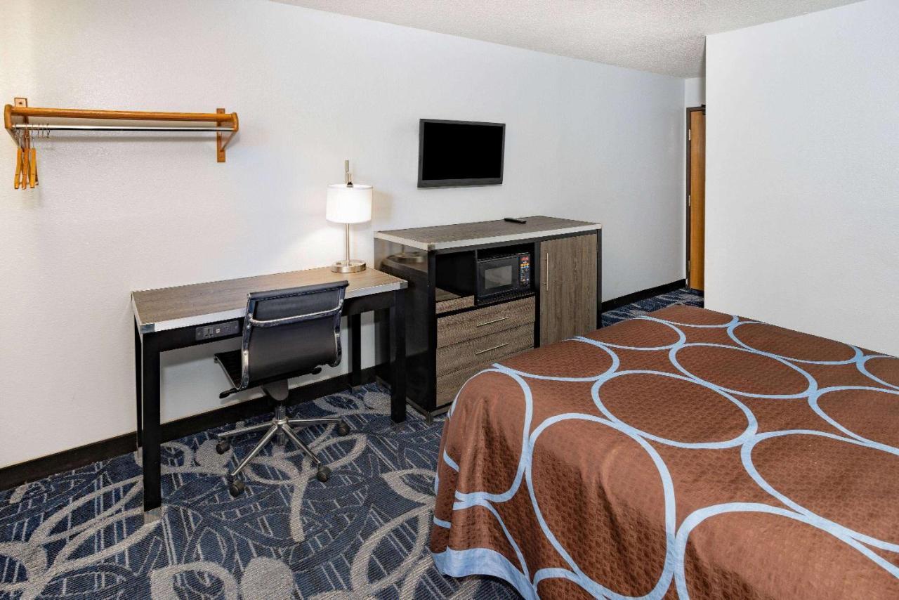Super 8 By Wyndham Johnstown/Gloversville Exterior photo
