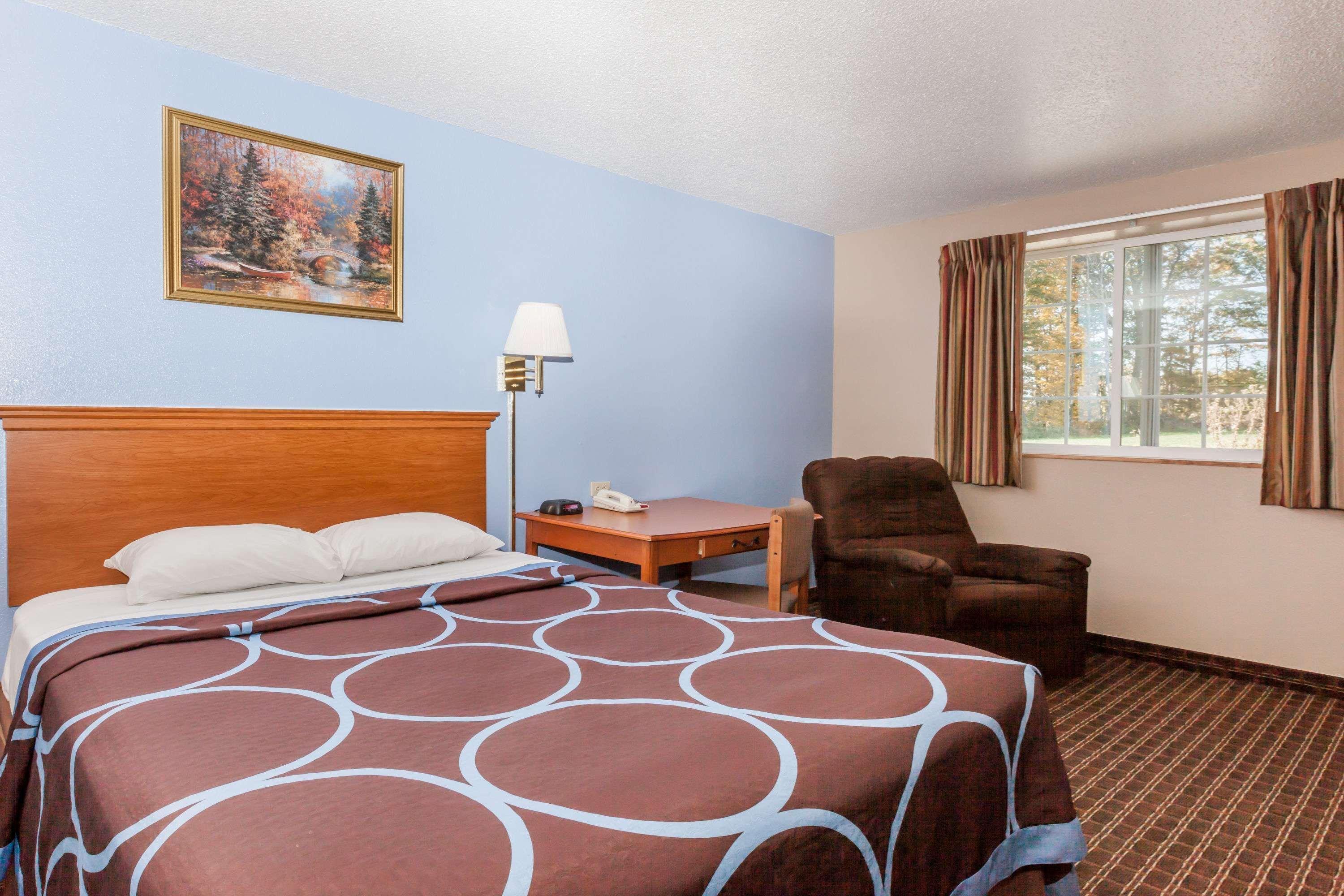 Super 8 By Wyndham Johnstown/Gloversville Exterior photo