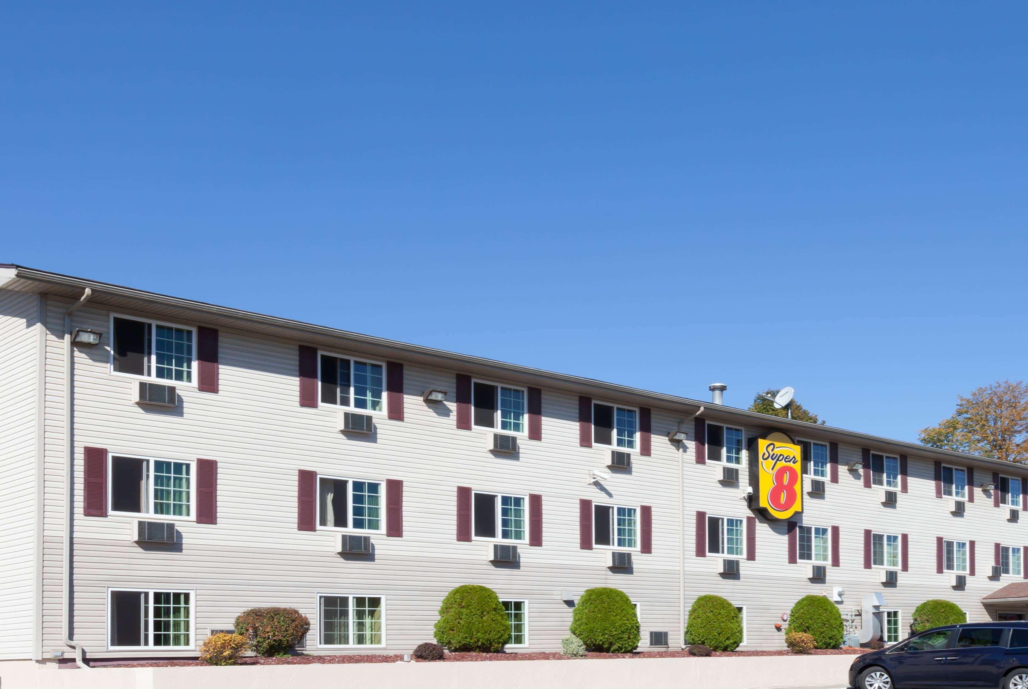 Super 8 By Wyndham Johnstown/Gloversville Exterior photo