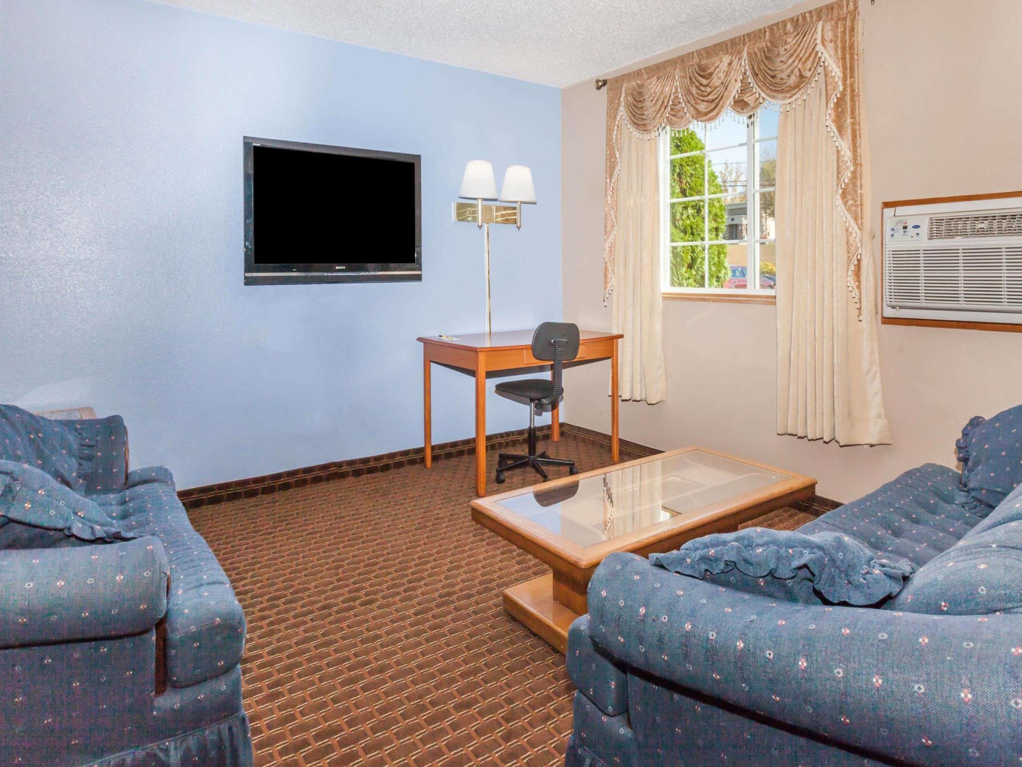 Super 8 By Wyndham Johnstown/Gloversville Exterior photo